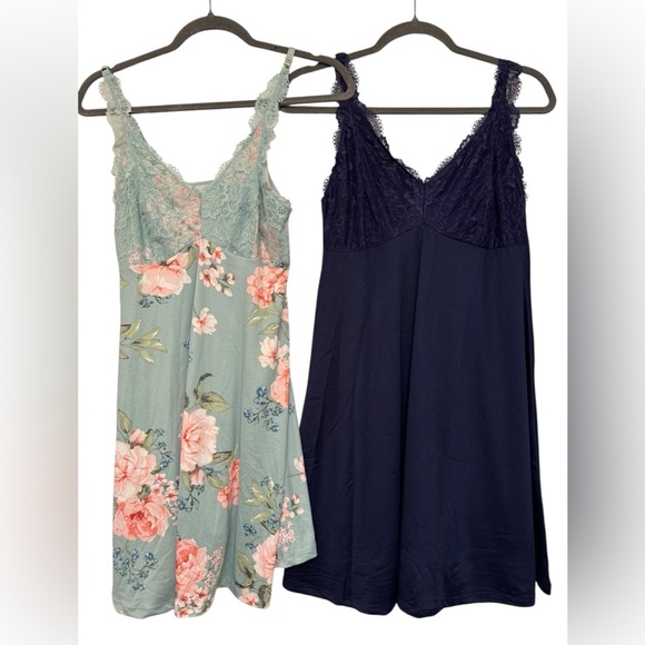 Flora Nikrooz 2 pc Nightgown Set - Picture 2 of 10